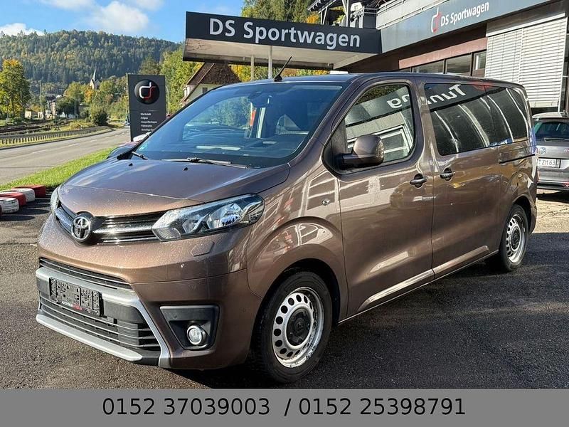 Braun Gebraucht 2016 Toyota Proace Verso Comfort Kombi | 14.999 € (Fairer Preis) - Bild 1/4