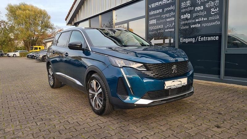 Blau Gebraucht 2021 Peugeot 5008 Allure SUV | 17.990 € (Guter Preis) - Bild 1/4