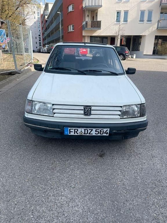 Gebraucht Peugeot 309 75 PS (55 kW) 1990 Weiß Kleinwagen