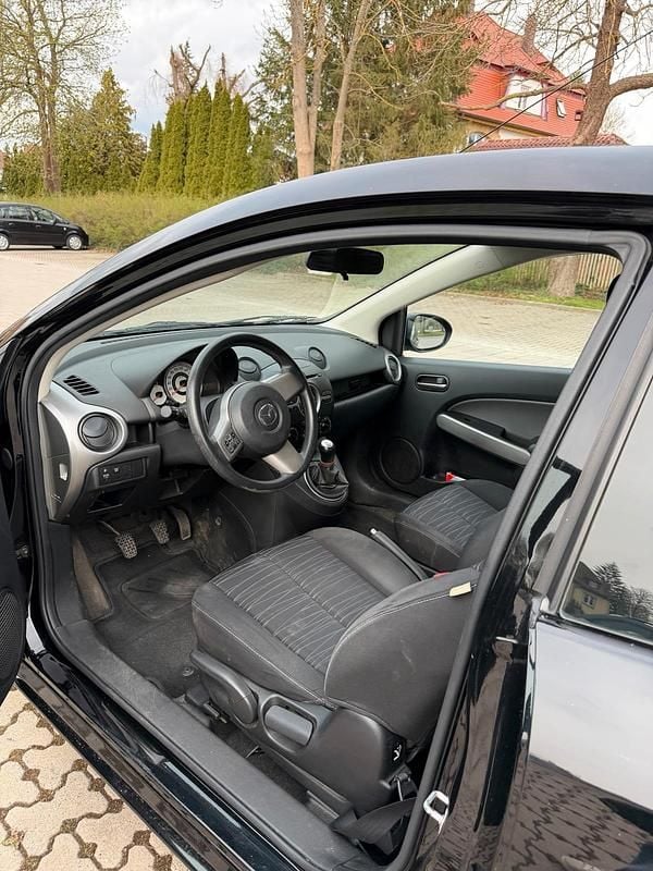 Second-hand Mazda 2 75 CP (55 kW) 2010 Negru Hatchback