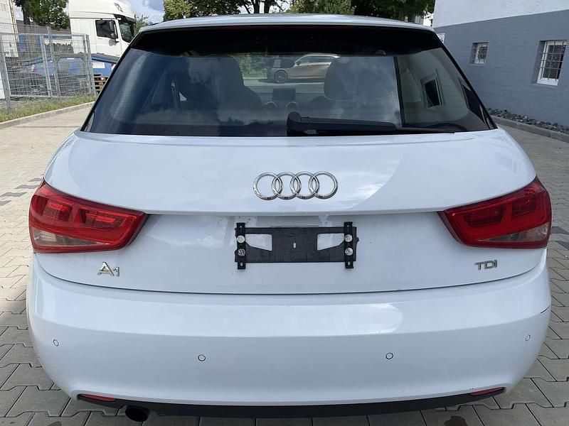 Gebraucht Audi A1 Attraction 90 PS (66 kW) 2013 Weiss Kleinwagen
