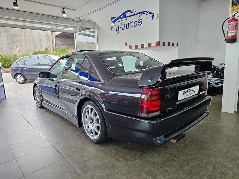 Schwarz Gebraucht 1992 Opel Omega Limousine | 76.900 € - Bild 1/4