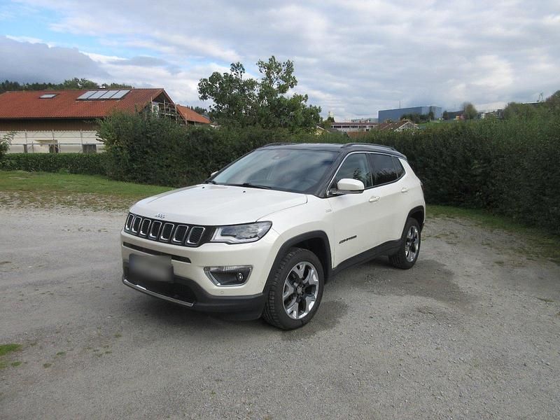 Second-hand Jeep Compass 170 CP (125 kW) 2019 Alb SUV
