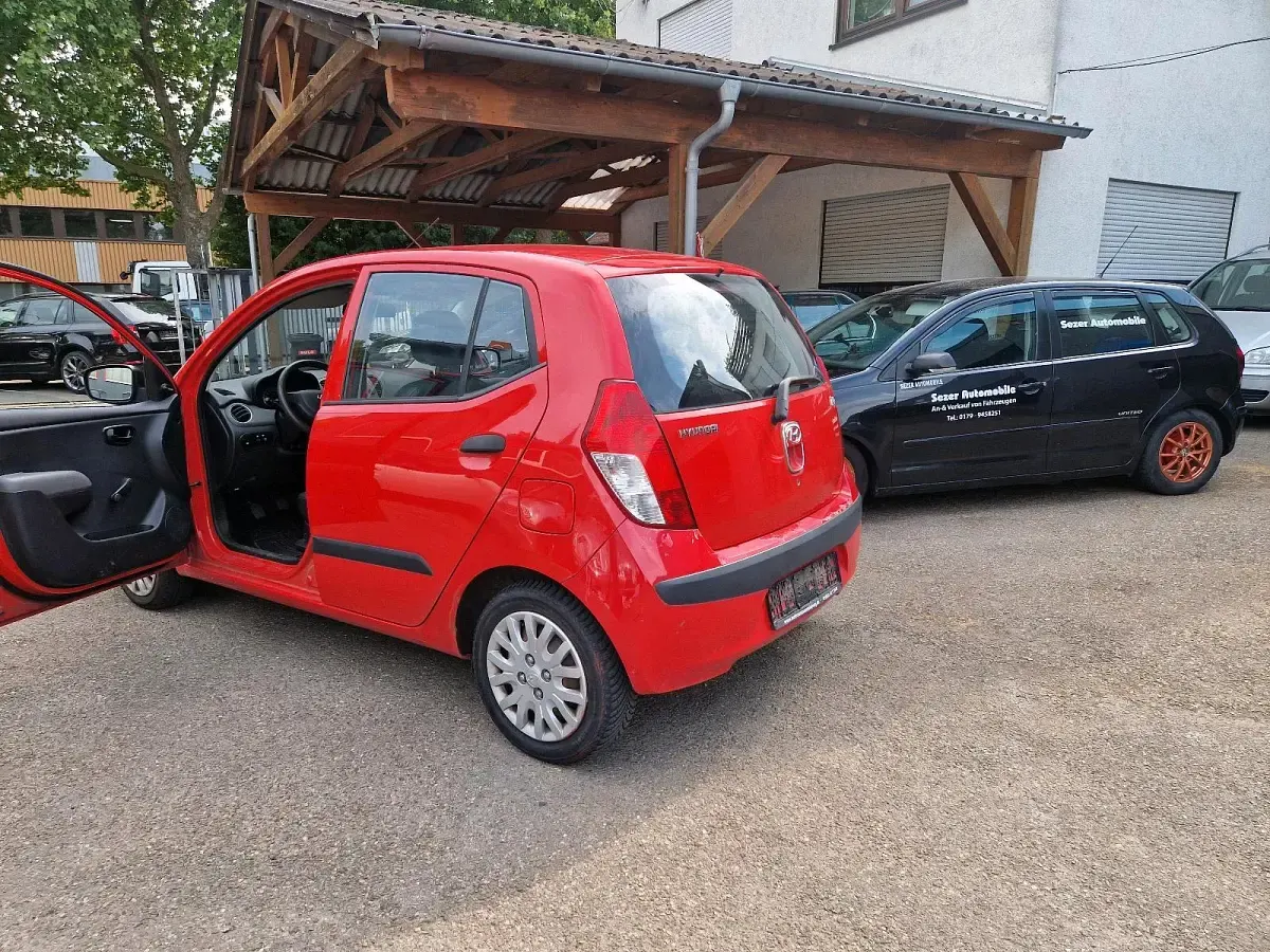 Gebraucht Hyundai i10 67 PS (49 kW) 2009 Rot Kleinwagen