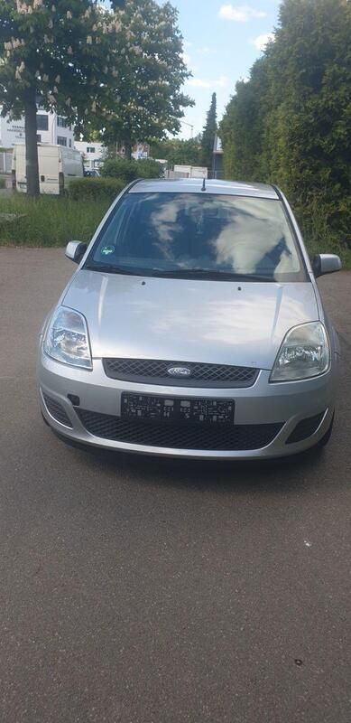 Silber Gebraucht 2007 Ford Fiesta Ambiente Kleinwagen | 1.950 € (Fairer Preis) - Bild 1/4