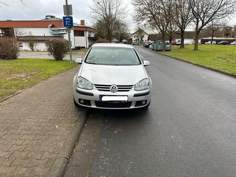 Silber Gebraucht 2003 VW Golf IV Comfortline Limousine | 1.399 € (Guter Preis) - Bild 1/4