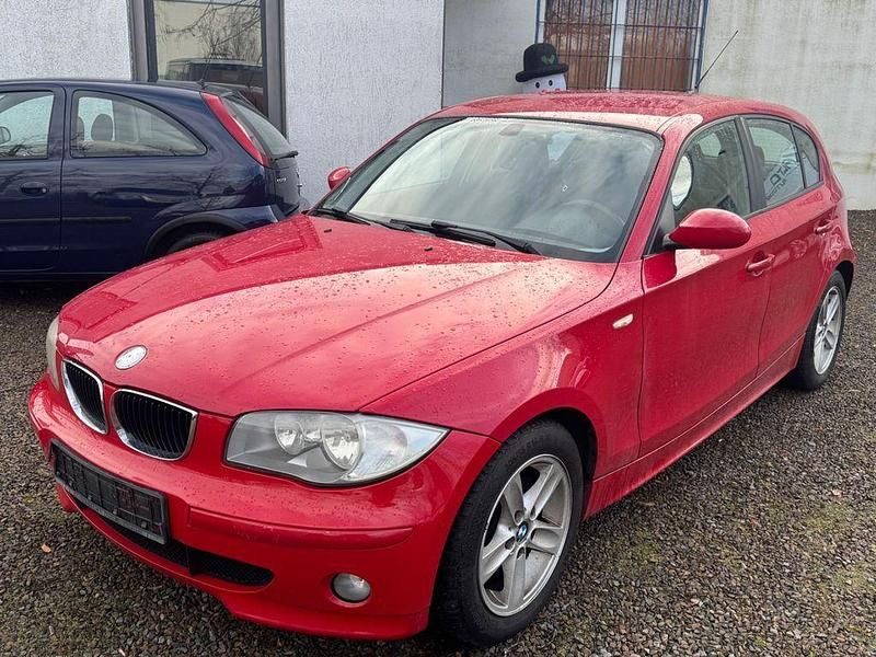 Gebraucht BMW 118 122 PS (89 kW) 2006 Rot Kleinwagen