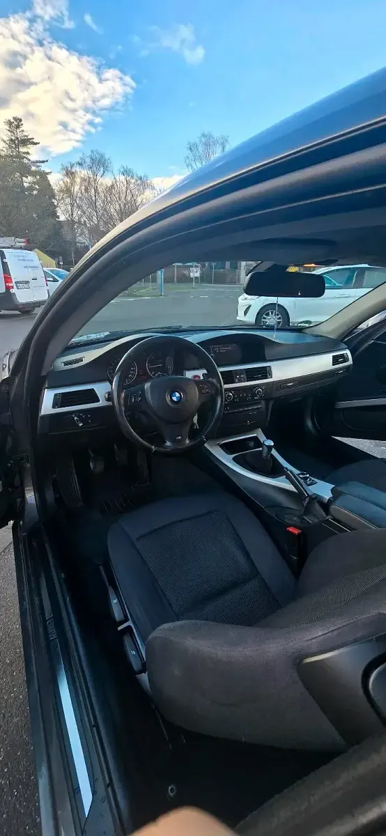 Gebraucht BMW 320 184 PS (135 kW) 2011 Coupé