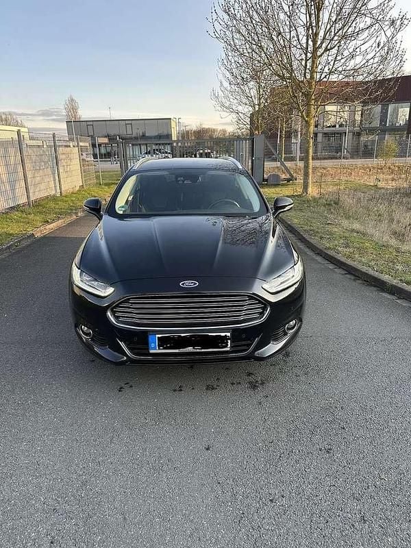 Gebraucht Ford Mondeo Titanium 179 PS (131 kW) 2015 Schwarz Kombi