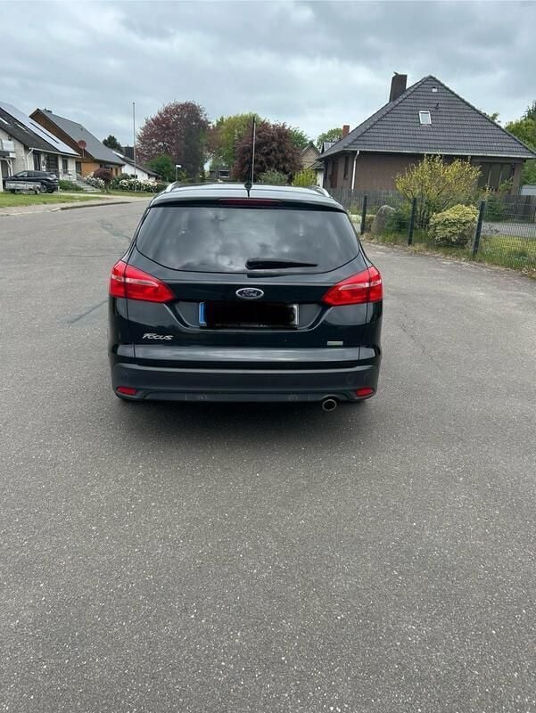Schwarz Gebraucht 2016 Ford Focus Business Edition Kombi | 9.000 € (Guter Preis) - Bild 1/4