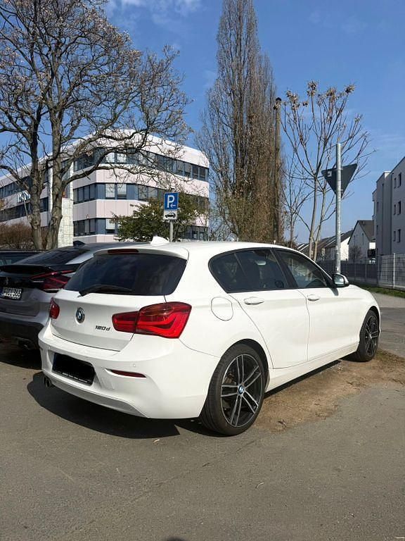 Gebraucht BMW 120 Advantage 190 PS (139 kW) 2015 Weiß Kleinwagen