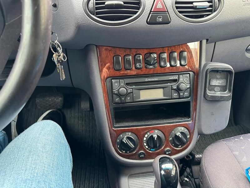 Gebraucht Mercedes A170 95 PS (69 kW) 2003 Silber Limousine