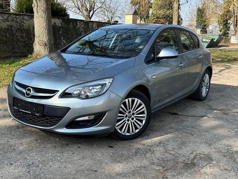 Gebraucht Opel Astra Style 120 PS (88 kW) 2015 Silber Limousine