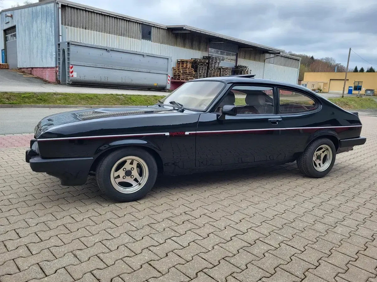 Second-hand Ford Capri 160 CP (117 kW) 1981 Negru Coupe