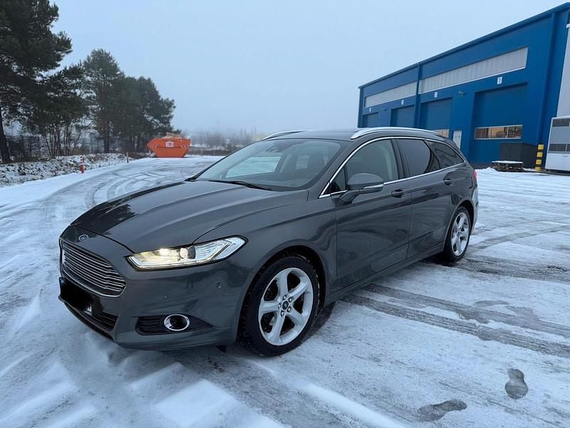 Grau Gebraucht 2018 Ford Mondeo Titanium Kombi | 9.900 € (Superpreis) - Bild 1/4