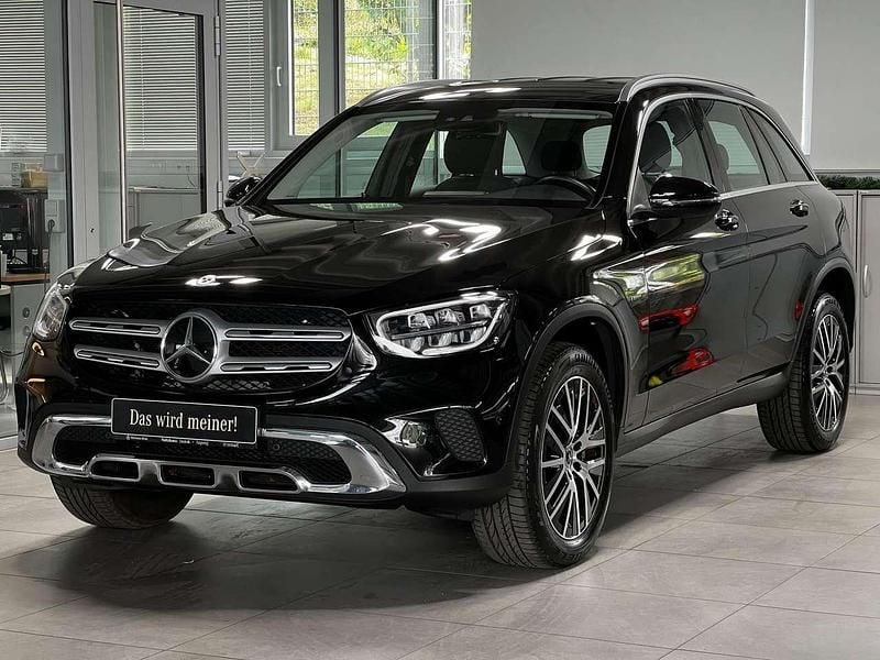 Schwarz Gebraucht 2021 Mercedes GLC300e SUV | 34.320 € (Guter Preis) - Bild 1/3