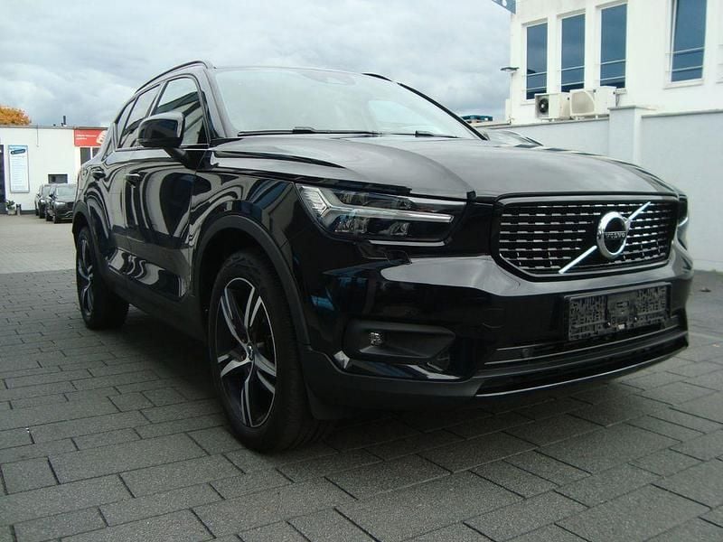 Schwarz Gebraucht 2020 Volvo XC40 R-Design SUV | 25.099 € (Guter Preis) - Bild 1/4