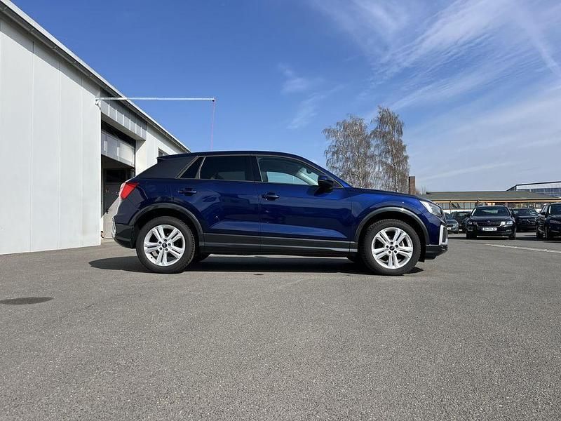 Gebraucht Audi Q2 Advanced Plus 150 PS (110 kW) 2024 Navarrablau SUV