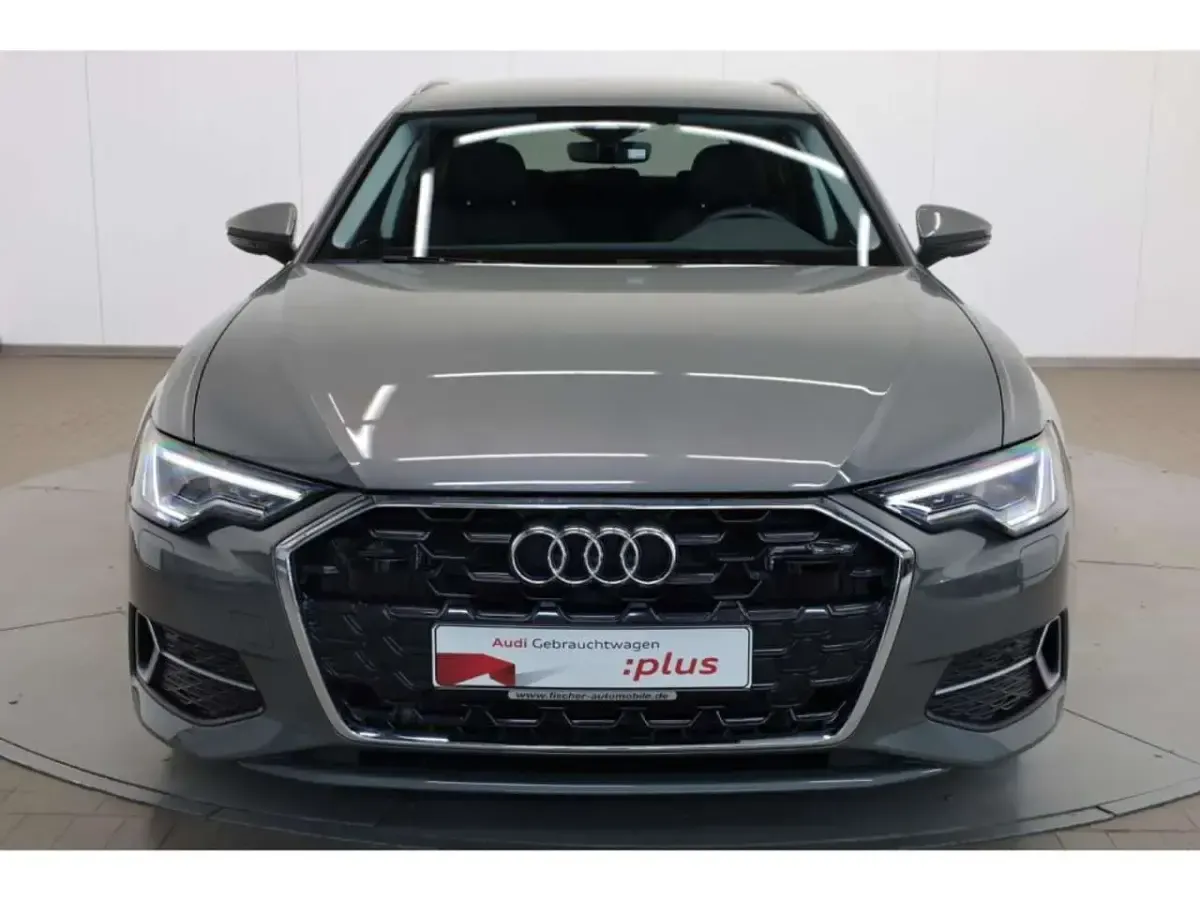 Gebraucht Audi A6 Advanced 163 PS (119 kW) 2025 Chronosgrau metallic Kombi