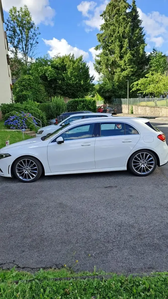 Gebraucht Mercedes A160 109 PS (80 kW) 2019 Weiß Kleinwagen