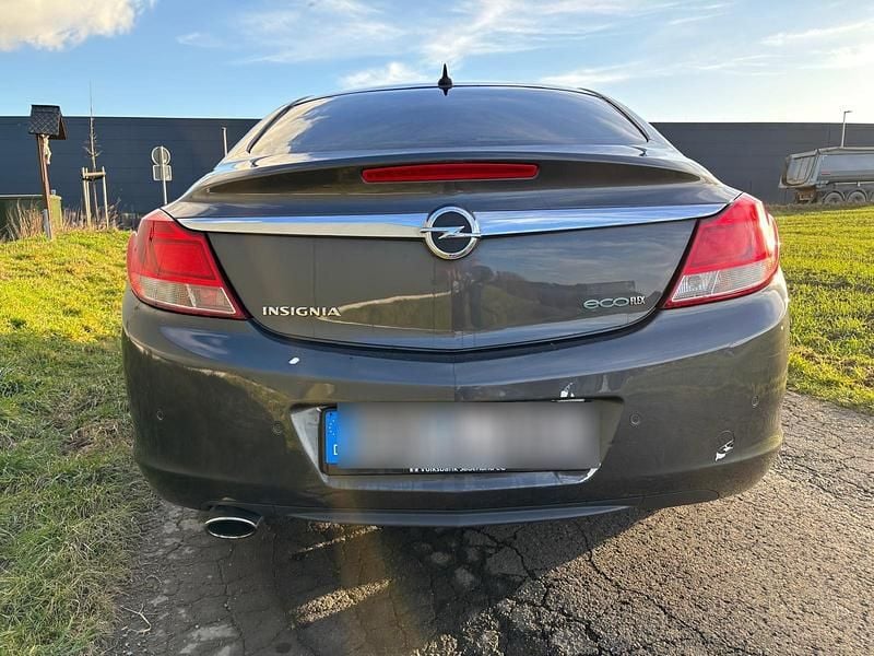 Gebraucht Opel Insignia 131 PS (96 kW) 2010 Grau Limousine
