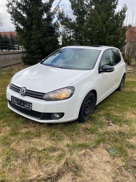 Gebraucht VW Golf VI Style 86 PS (63 kW) 2011 Weiß Kleinwagen