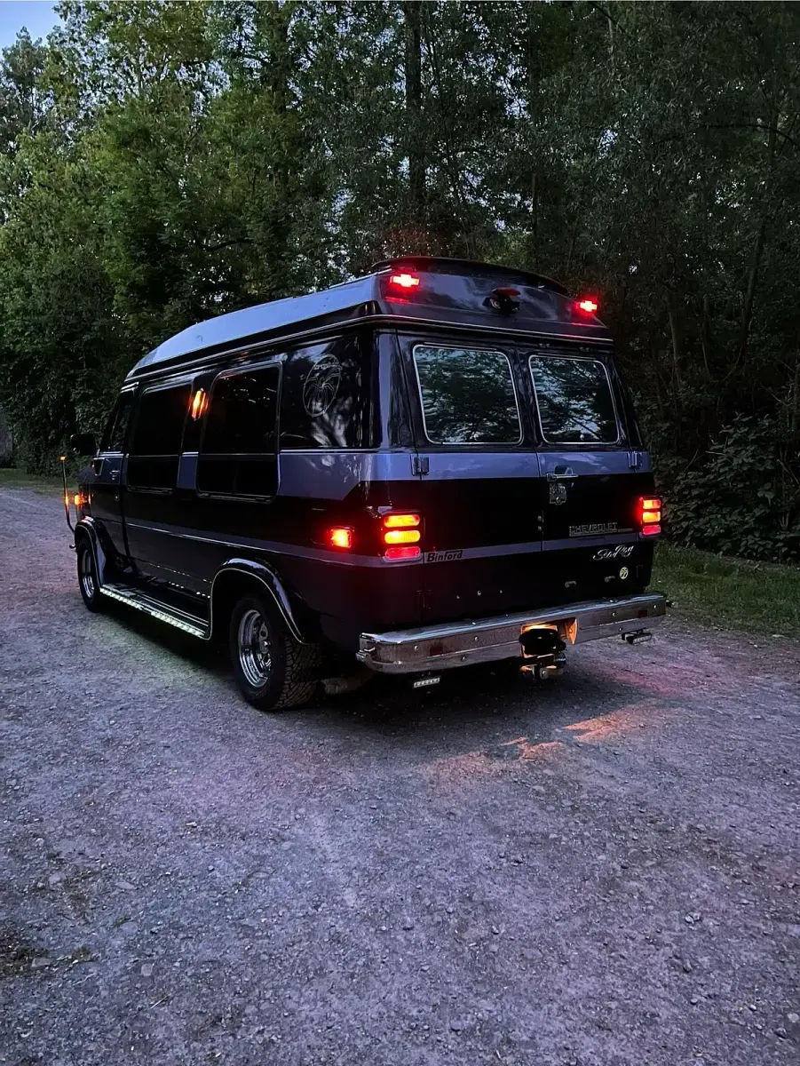 Gebraucht Chevrolet G 199 PS (146 kW) 1990 Blau Van