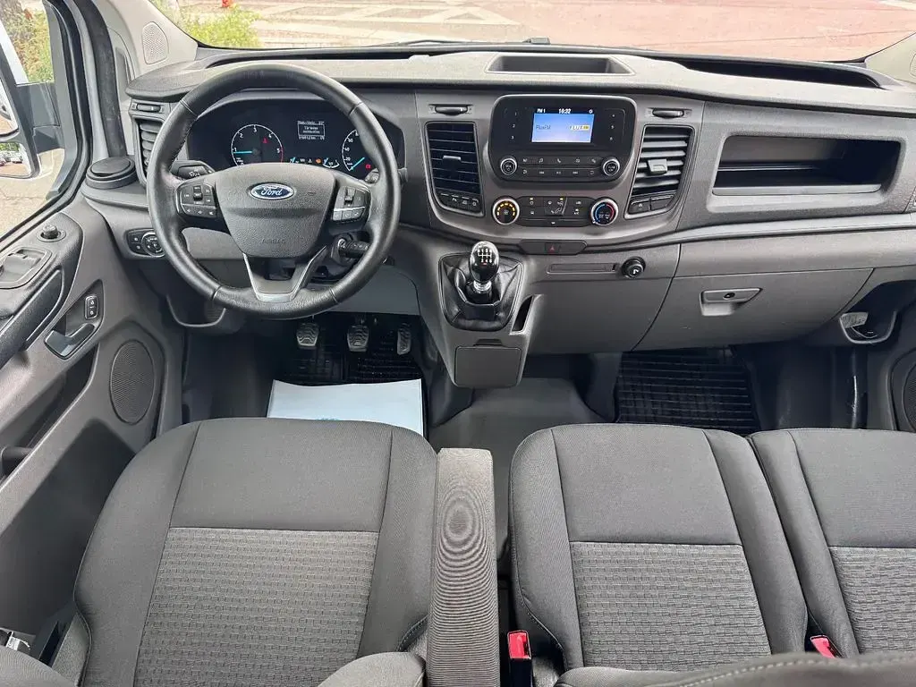 Gebraucht Ford 300 131 PS (96 kW) 2022 Weiß Van / Kleinbus