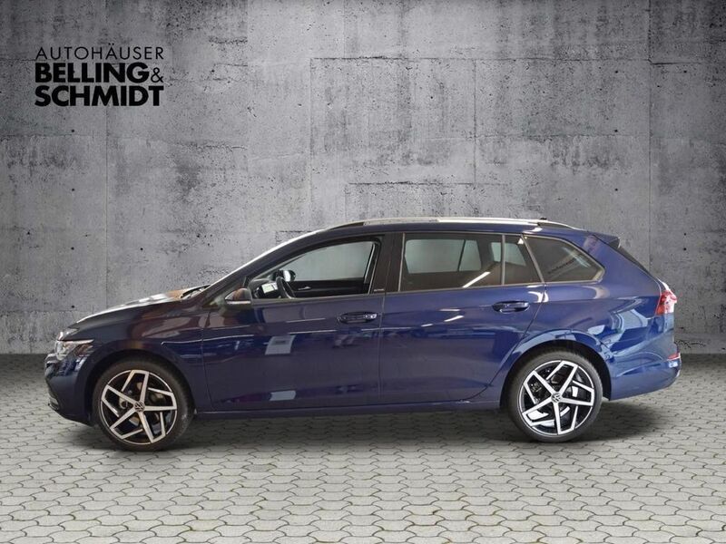 Gebraucht VW Golf VIII Active 110 PS (80 kW) 2023 Blau Kombi