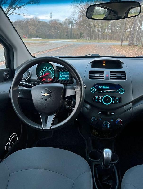 Gebraucht Chevrolet Spark 68 PS (50 kW) 2011 Blau Kleinwagen