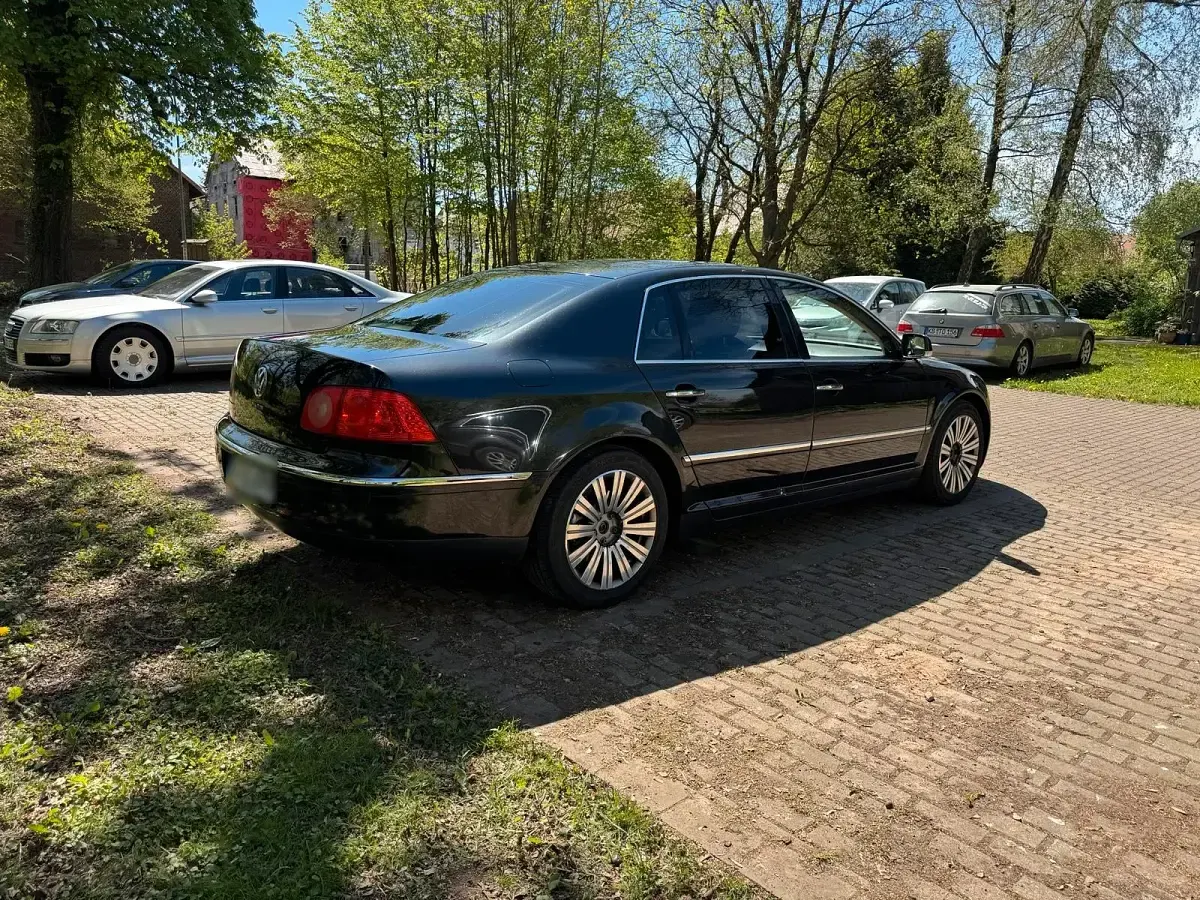 Używany VW Phaeton 224 KM (164 kW) 2007 Czarny Sedan/Limuzyna