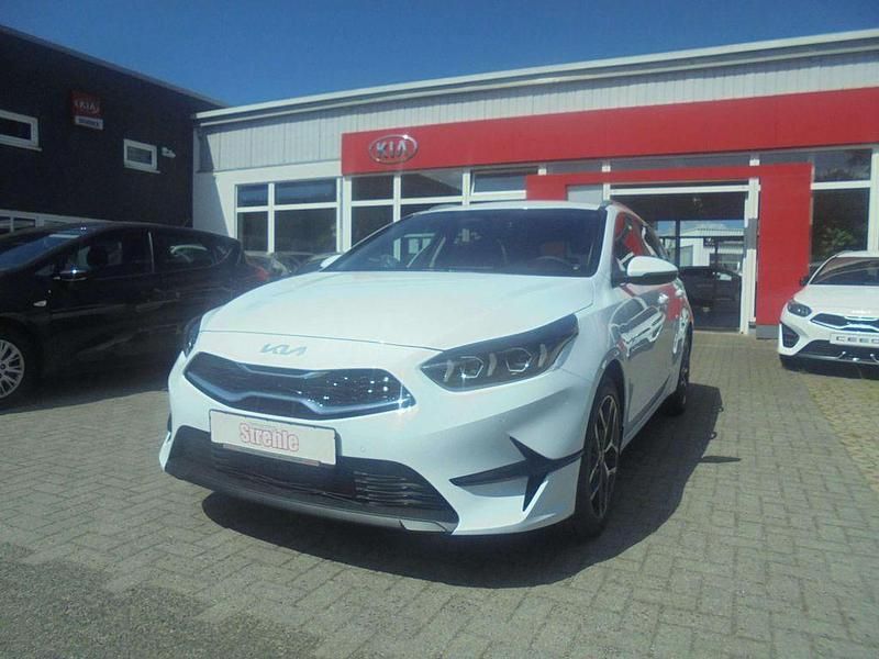Neu Kia Ceed Sportswagon 101 PS (74 kW) 2025 Casa weiß Kombi