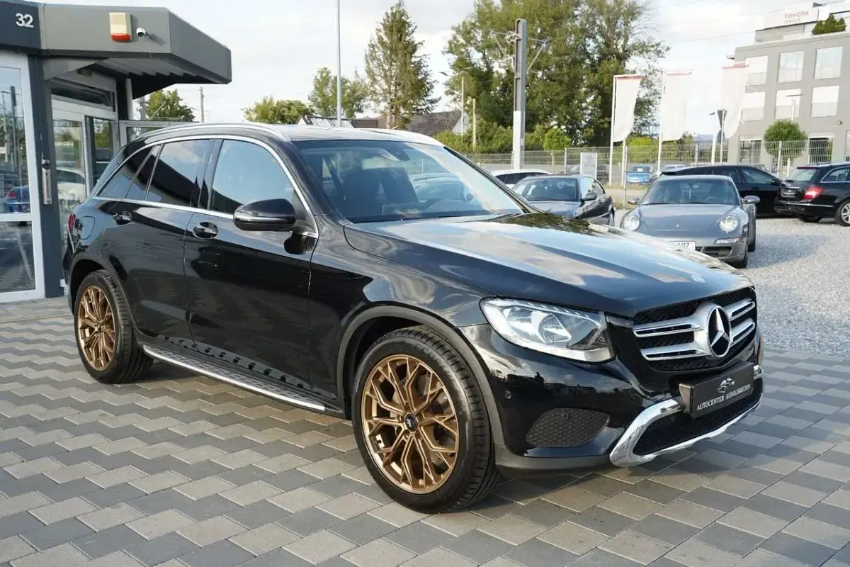 Gebraucht Mercedes GLC220 170 PS (125 kW) 2016 Schwarz/baltic black SUV