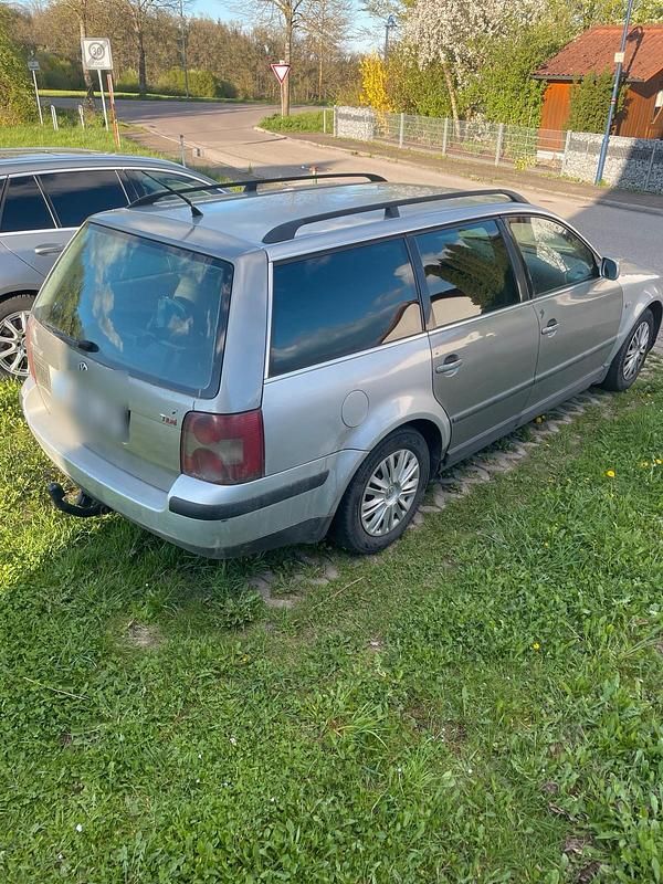 Second-hand VW Passat 101 CP (74 kW) 2002 Argintiu Break