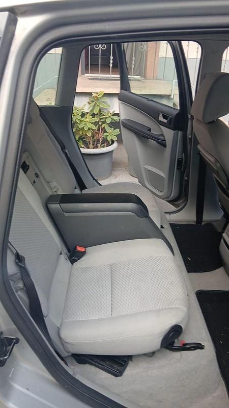 Gebraucht Ford C-MAX 150 PS (110 kW) 2005 Silber Van / Kleinbus