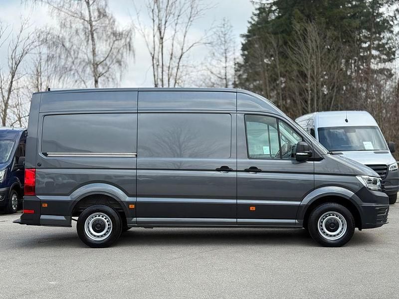 Gebraucht VW Crafter 140 PS (102 kW) 2021 Grau Van