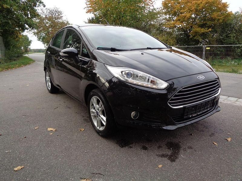 Schwarz Gebraucht 2015 Ford Fiesta Trend Kleinwagen | 6.500 € (Fairer Preis) - Bild 1/4