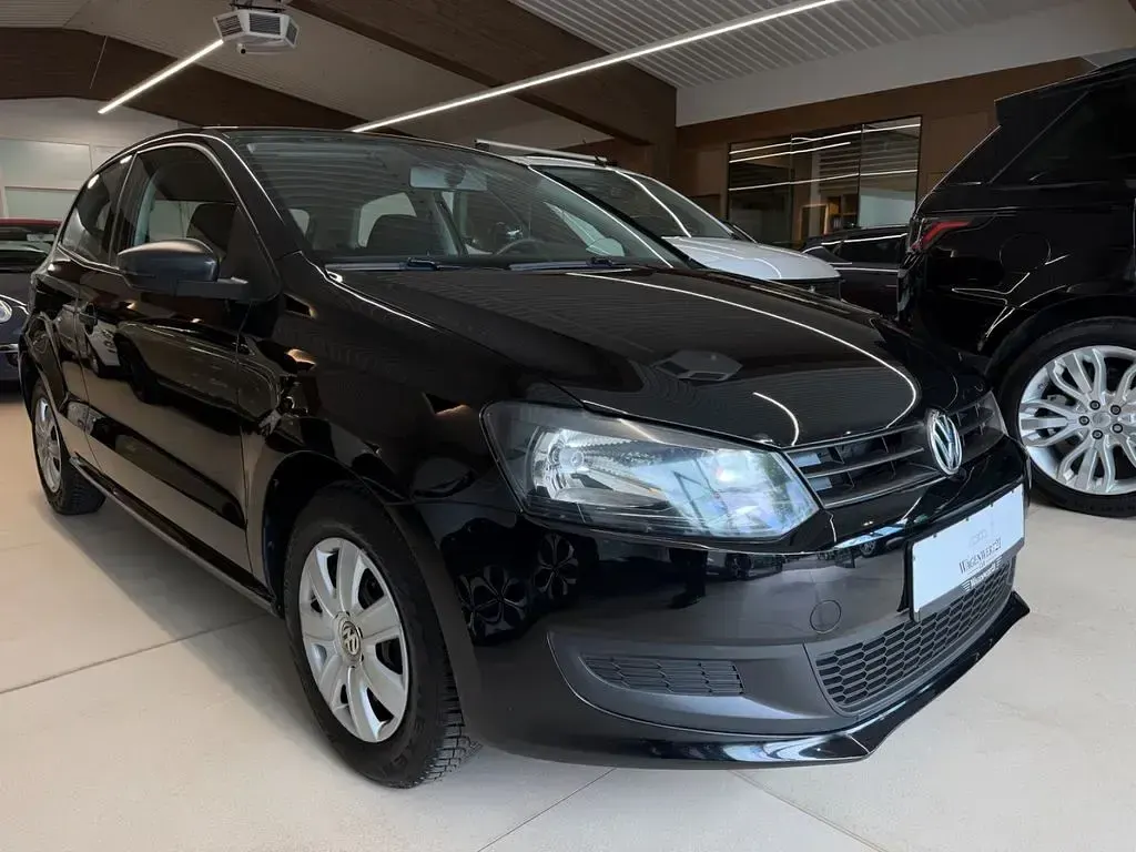 Gebraucht VW Polo Trendline 60 PS (44 kW) 2014 Schwarz Kleinwagen