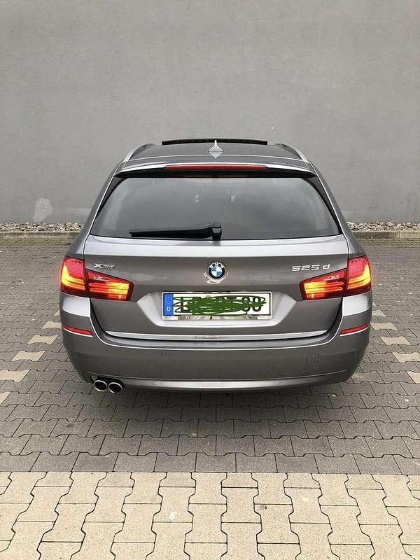 Gebraucht BMW 525 218 PS (160 kW) 2014 Grau Kombi