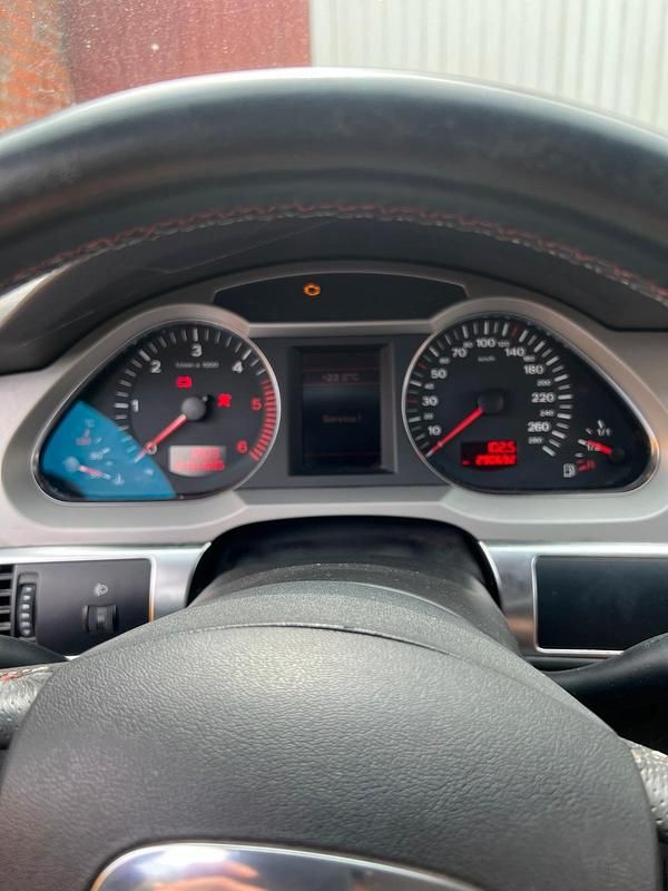 Blau Gebraucht 2006 Audi A6 Kombi | 2.800 € (Guter Preis) - Bild 1/4