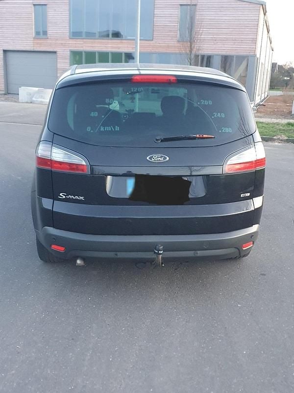 Gebraucht Ford S-MAX 140 PS (102 kW) 2006 Schwarz Van / Kleinbus
