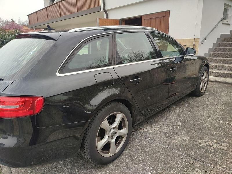 Gebraucht Audi A4 Ambiente 150 PS (110 kW) 2014 Schwarz Limousine