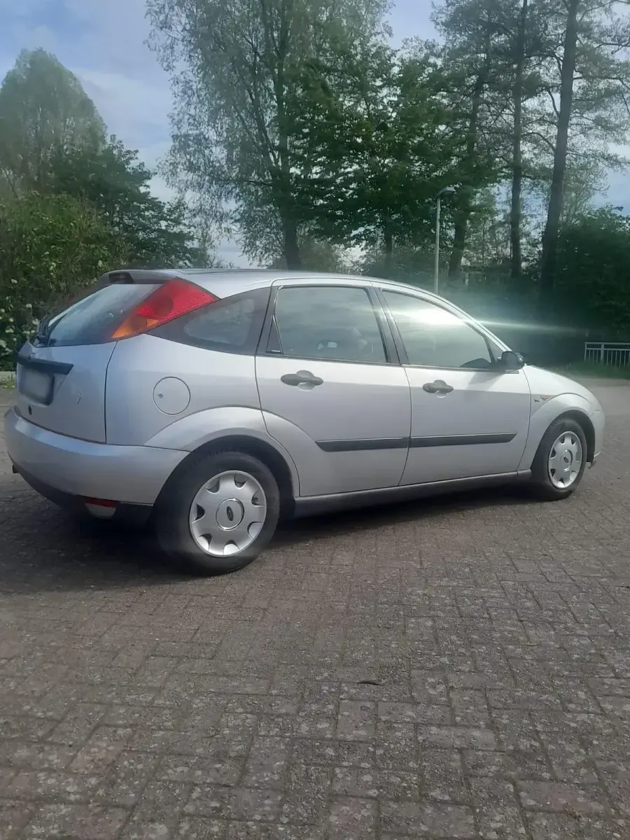 Gebraucht Ford Focus 75 PS (55 kW) 1999 Silber Kombi