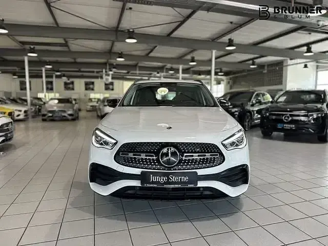 Gebraucht Mercedes GLA250 AMG 224 PS (164 kW) 2023 Digitalweiß SUV