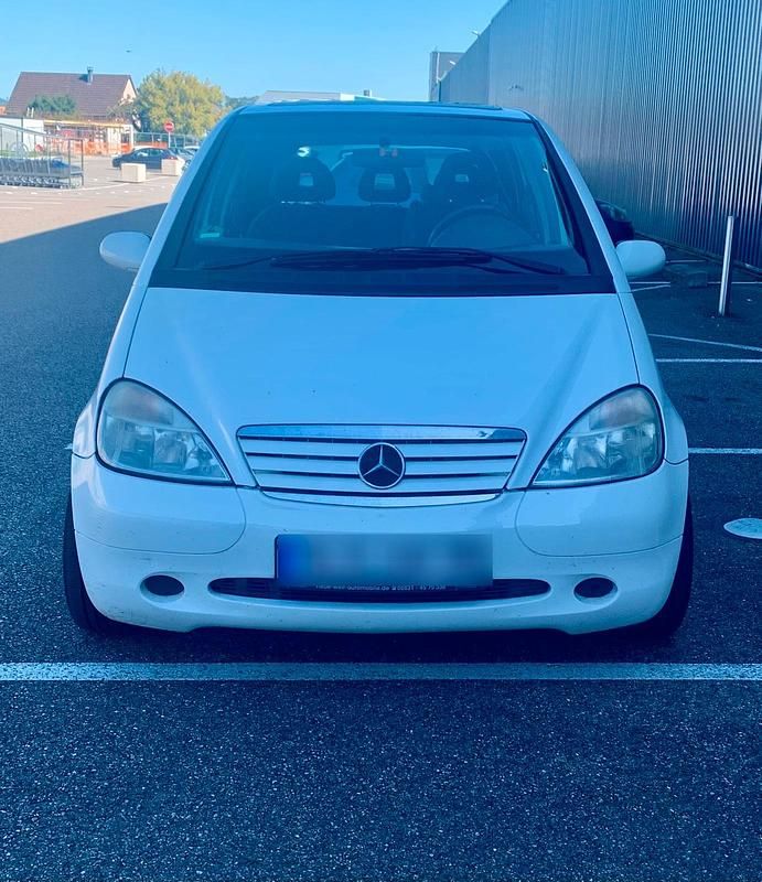 Weiß Gebraucht 1999 Mercedes A160 Kleinwagen | 1.000 € (Fairer Preis) - Bild 1/4