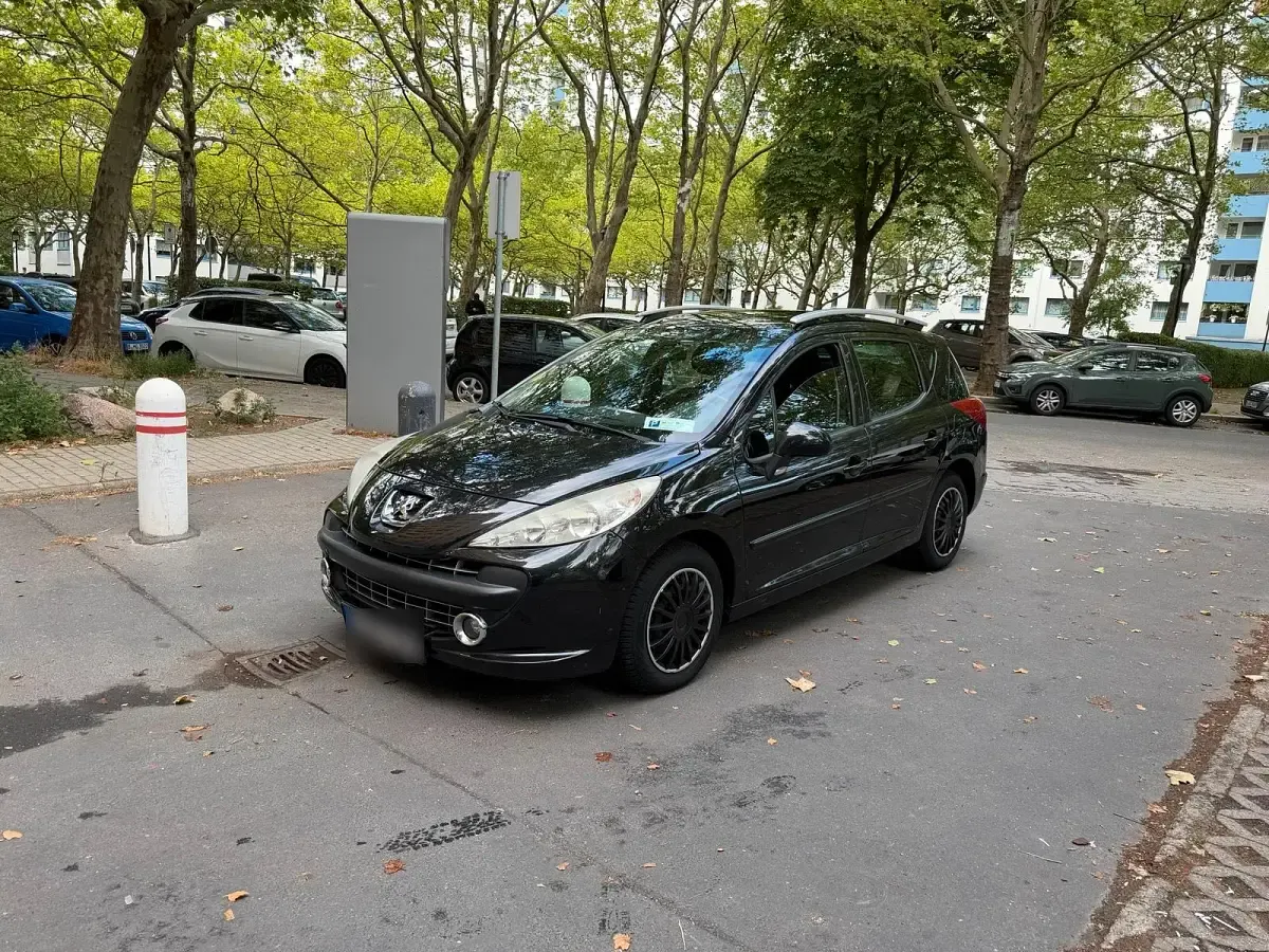 Gebraucht Peugeot 207 95 PS (69 kW) 2008 Schwarz Kombi