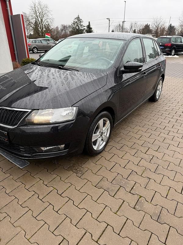 Gebraucht Skoda Rapid Ambition 95 PS (69 kW) 2018 Schwarz Kleinwagen