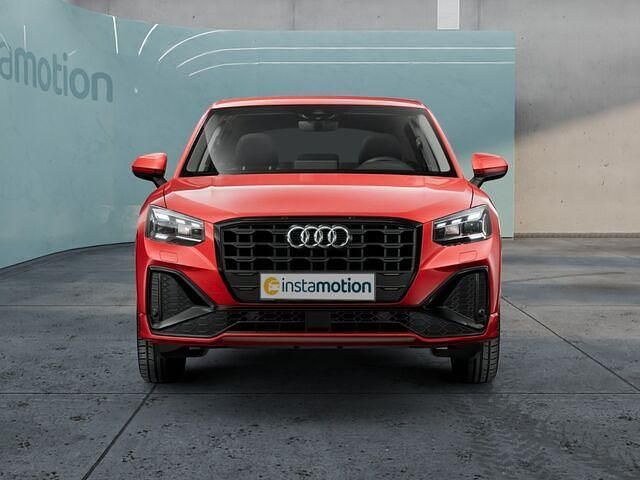 Gebraucht Audi Q2 Ambiente 150 PS (110 kW) 2024 Rot SUV
