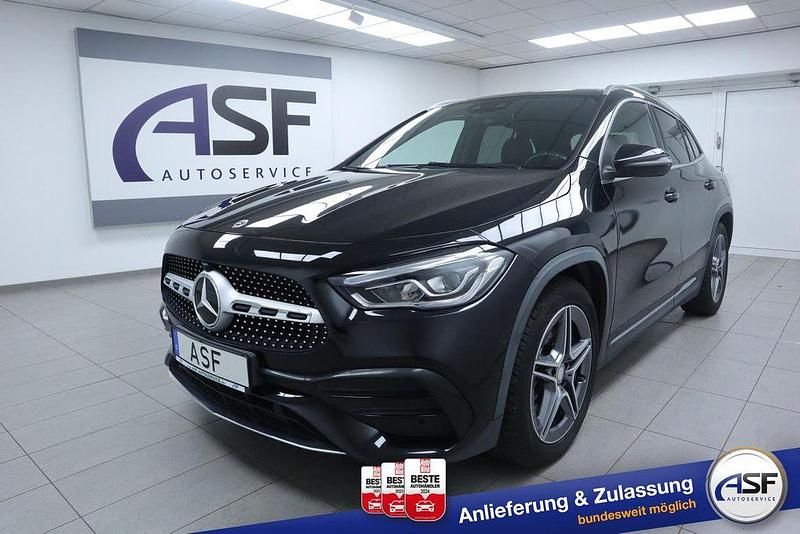 Kosmosschwarz Gebraucht 2021 Mercedes GLA250 AMG line SUV | 31.970 € (Guter Preis) - Bild 1/3