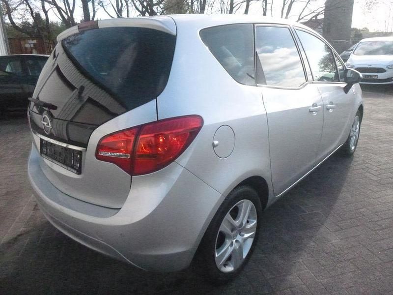 Gebraucht Opel Meriva Active 120 PS (88 kW) 2017 Silber Van / Kleinbus